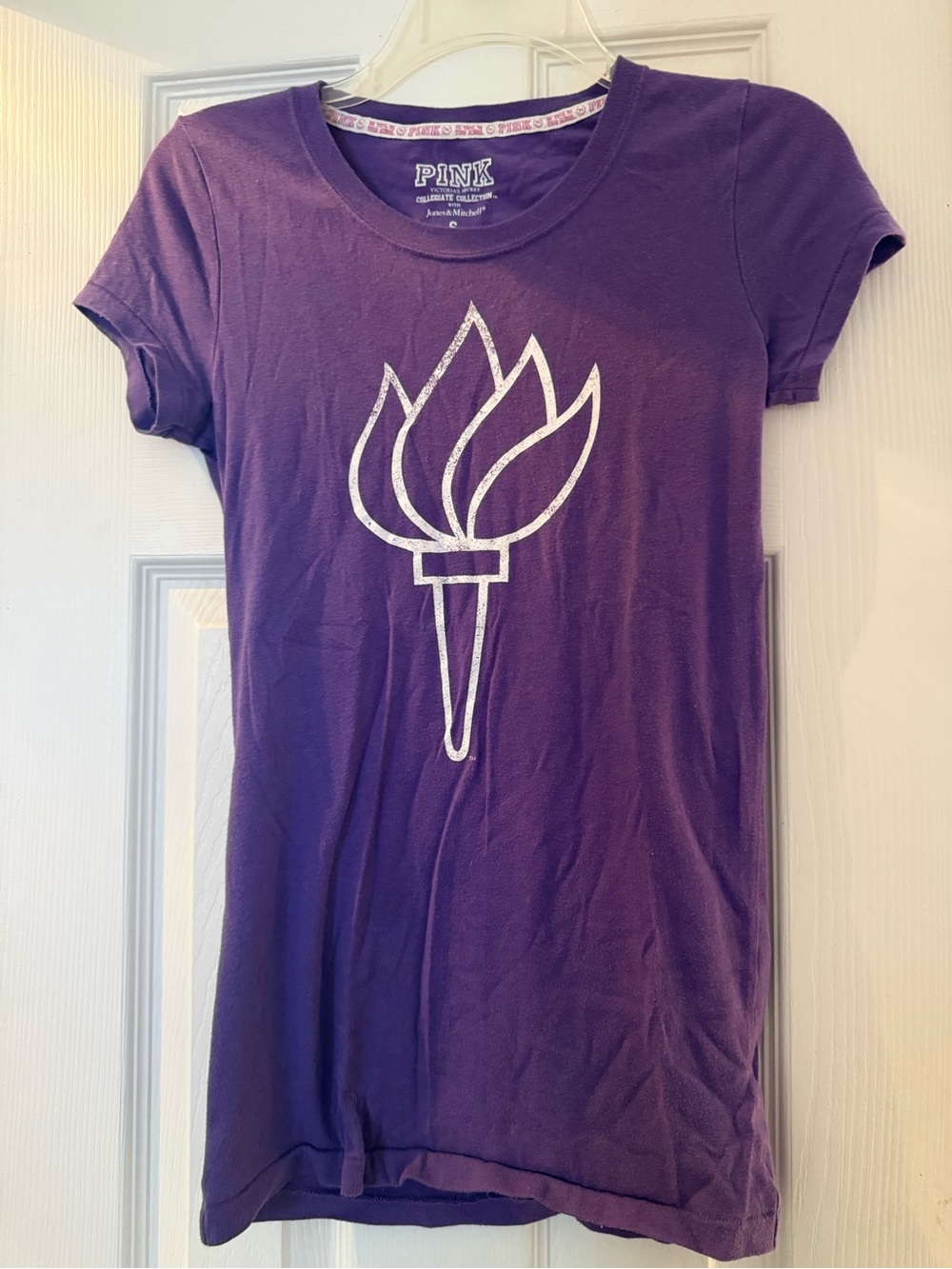 PINK Victoria’s Secret Women’s NYU Collegiate Purple Tee Shirt - Size S